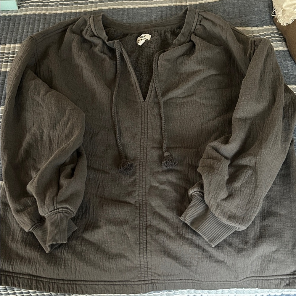 aerie Charcoal Knit Pullover Top